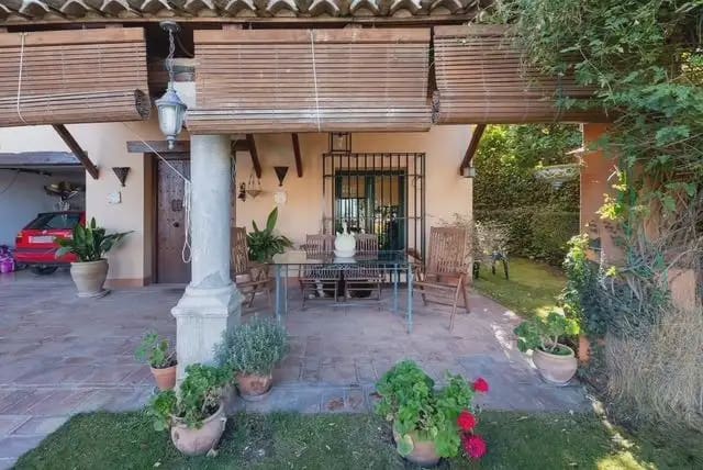 4 Zimmer Villa zu verkaufen in Monachil mit Pool Garage - 695.000 € (Ref: 9837293)