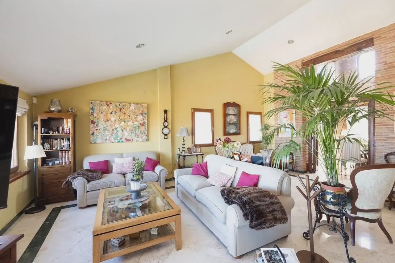4 Zimmer Villa zu verkaufen in Monachil mit Pool Garage - 695.000 € (Ref: 9837293)