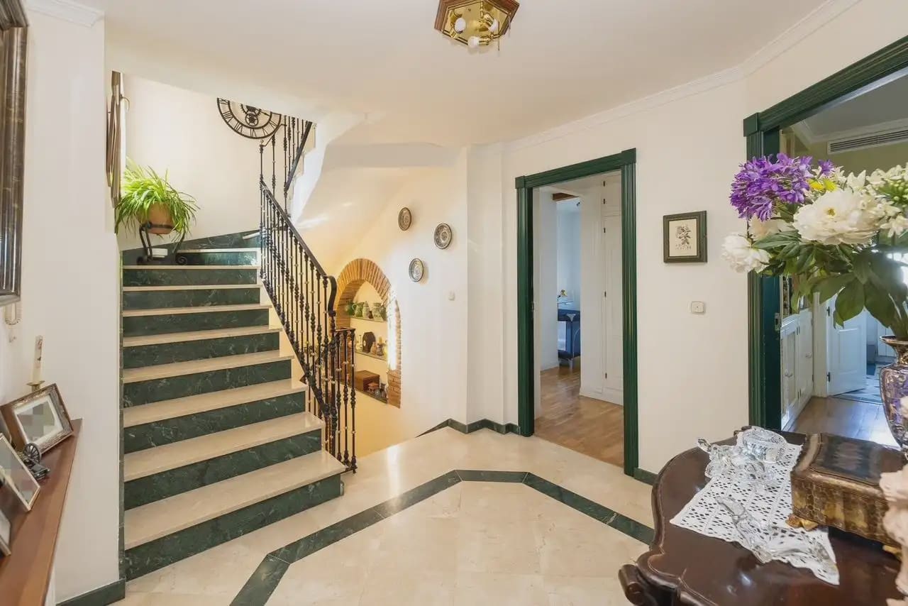 4 Zimmer Villa zu verkaufen in Monachil mit Pool Garage - 695.000 € (Ref: 9837293)