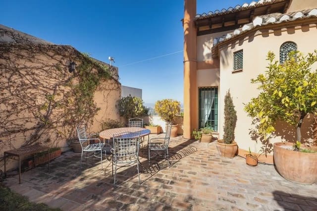 4 Zimmer Villa zu verkaufen in Monachil mit Pool Garage - 695.000 € (Ref: 9837293)