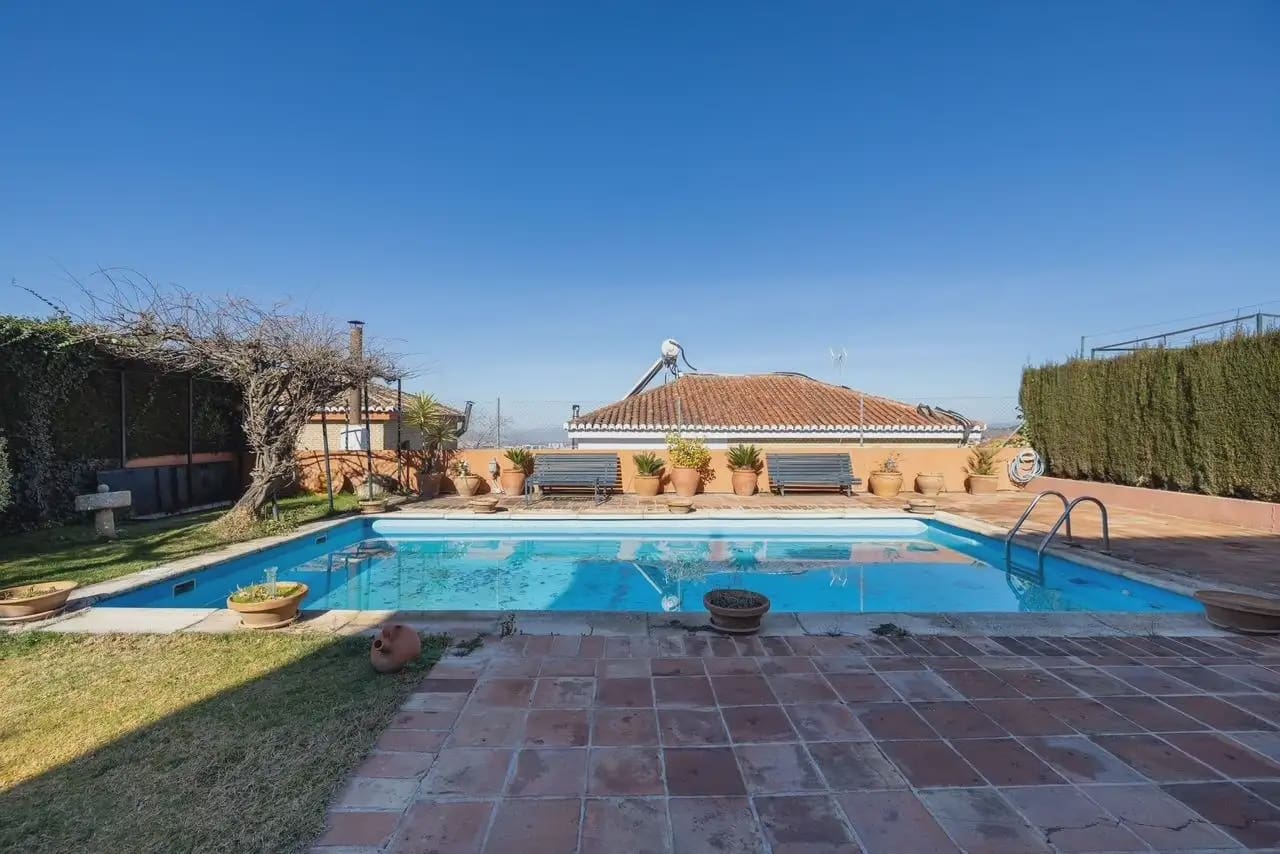 4 Zimmer Villa zu verkaufen in Monachil mit Pool Garage - 695.000 € (Ref: 9837293)