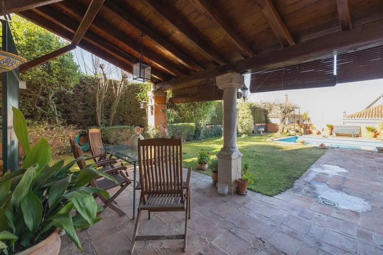 4 Zimmer Villa zu verkaufen in Monachil mit Pool Garage - 695.000 € (Ref: 9837293)