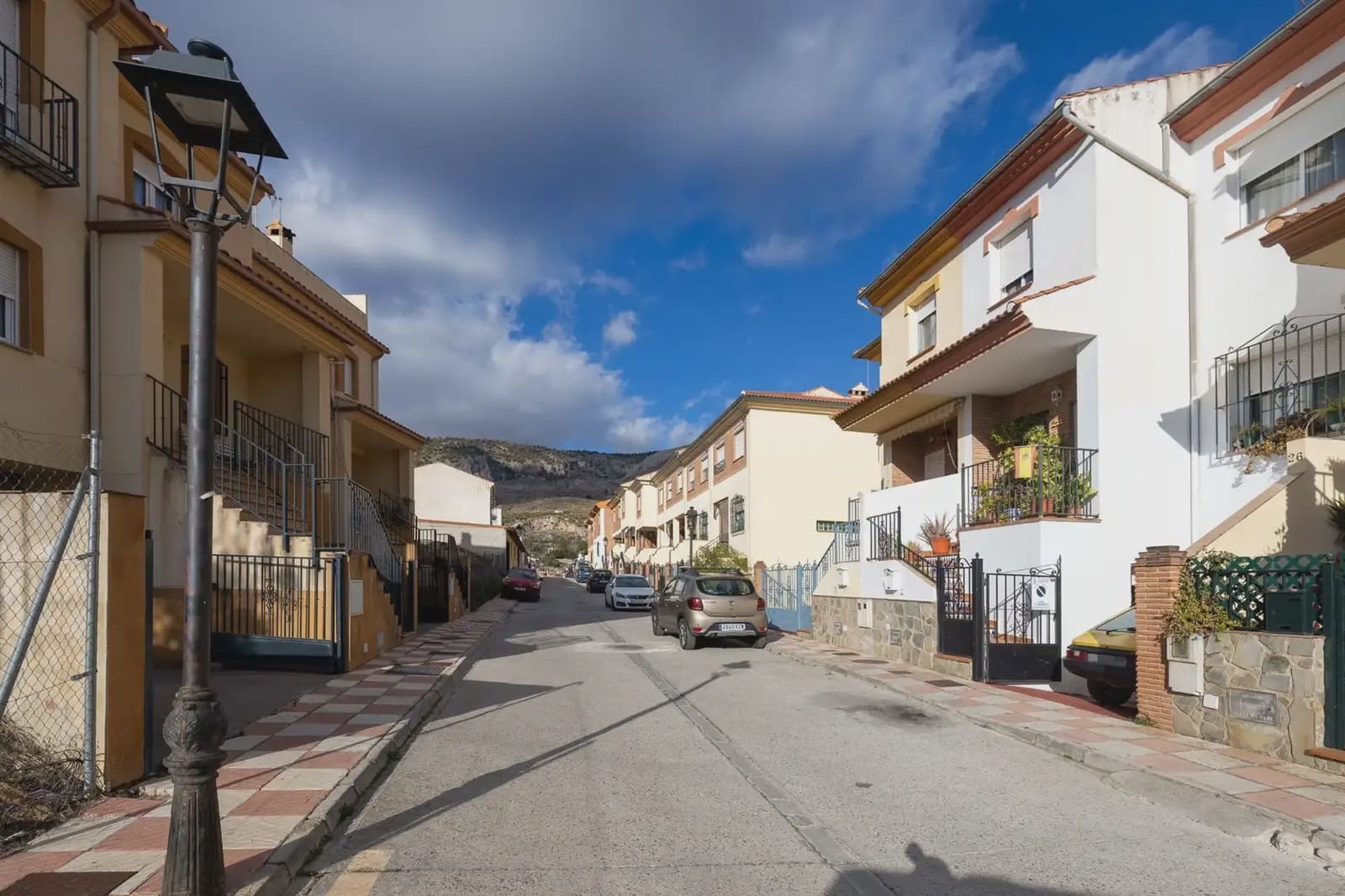 Hus til salgs i Alfacar - € 295 000 (Ref: 9837294)