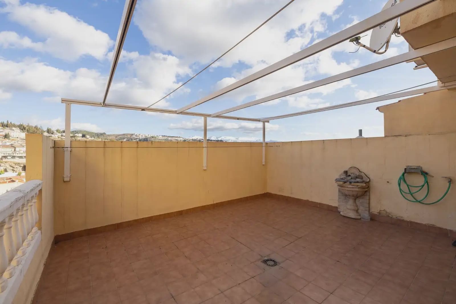 Hus til salgs i Alfacar - € 295 000 (Ref: 9837294)