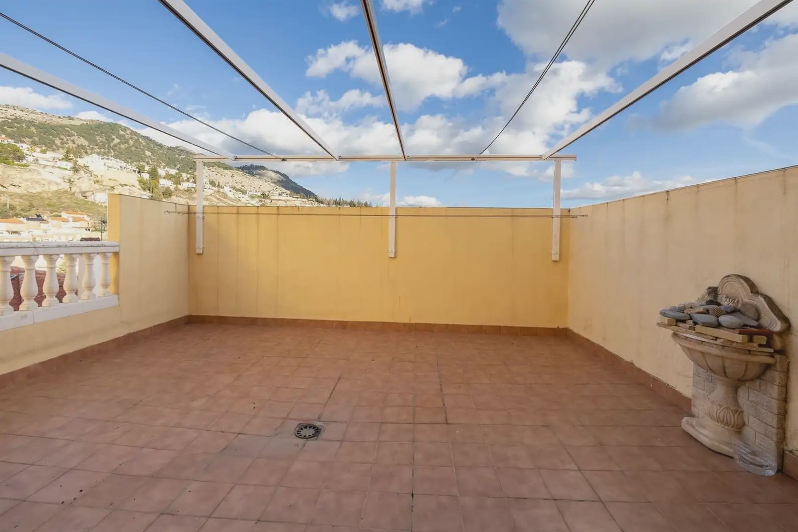 Hus til salgs i Alfacar - € 295 000 (Ref: 9837294)