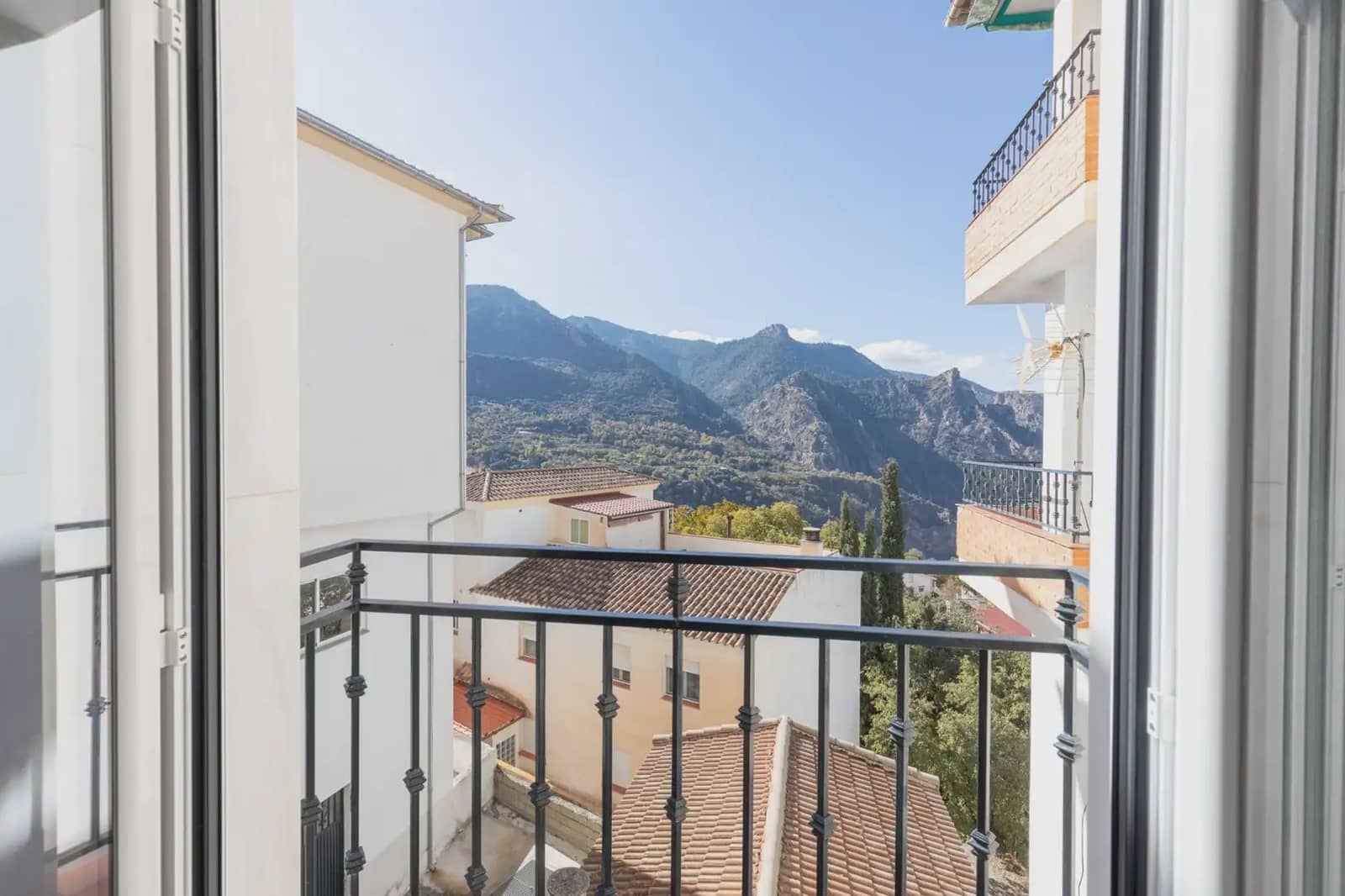 Leilighet til salgs i Guejar Sierra - € 180 000 (Ref: 9837296)