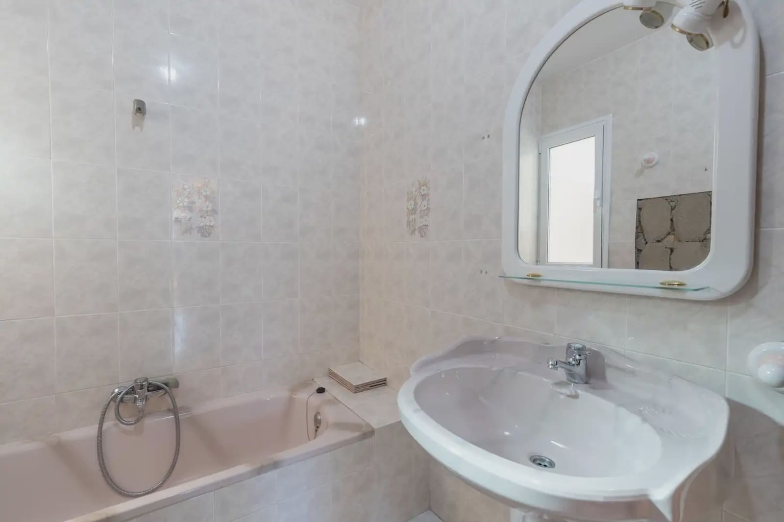 Leilighet til salgs i Guejar Sierra - € 180 000 (Ref: 9837296)