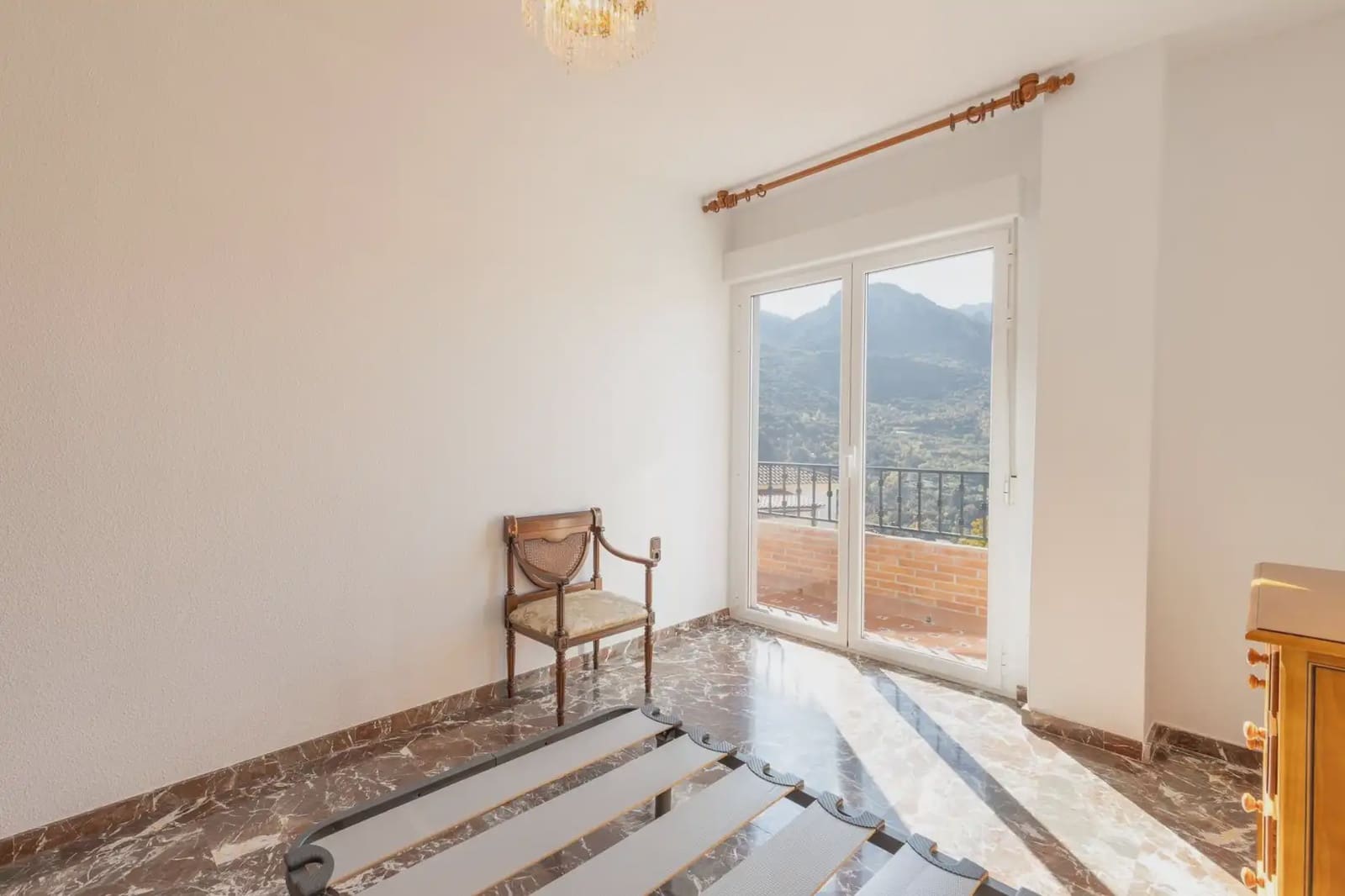 Leilighet til salgs i Guejar Sierra - € 180 000 (Ref: 9837296)