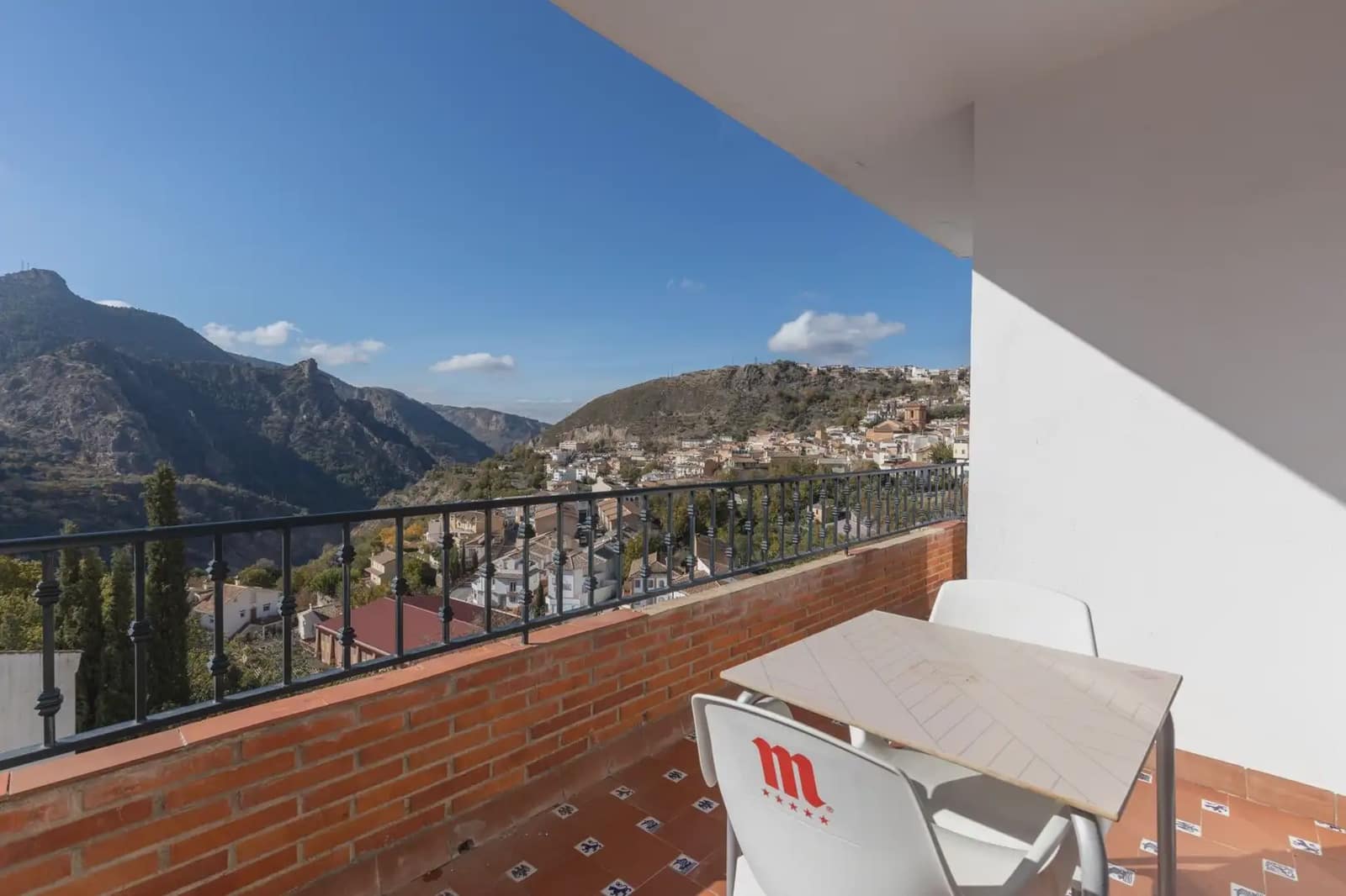 Leilighet til salgs i Guejar Sierra - € 180 000 (Ref: 9837296)