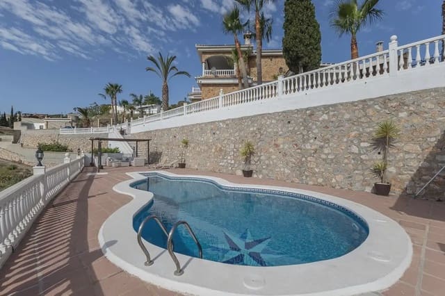 Villa till salu i Itrabo med pool garage - 689 000 € (Ref: 9837297)