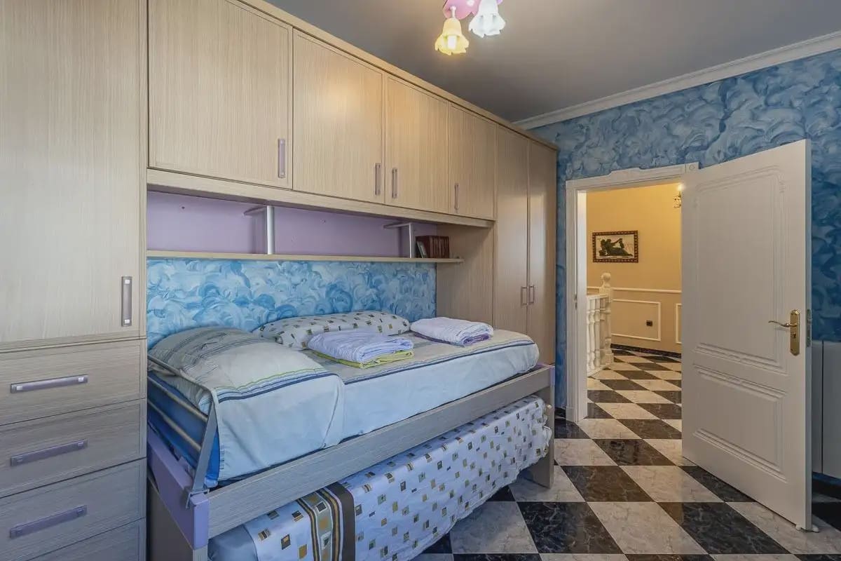 Villa til salg i Itrabo med swimmingpool garage - € 689.000 (Ref: 9837297)