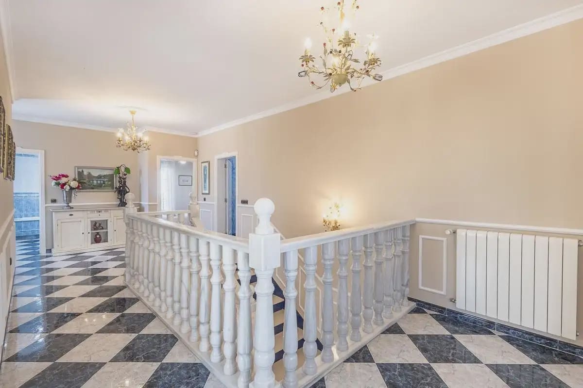 Villa til salg i Itrabo med swimmingpool garage - € 689.000 (Ref: 9837297)