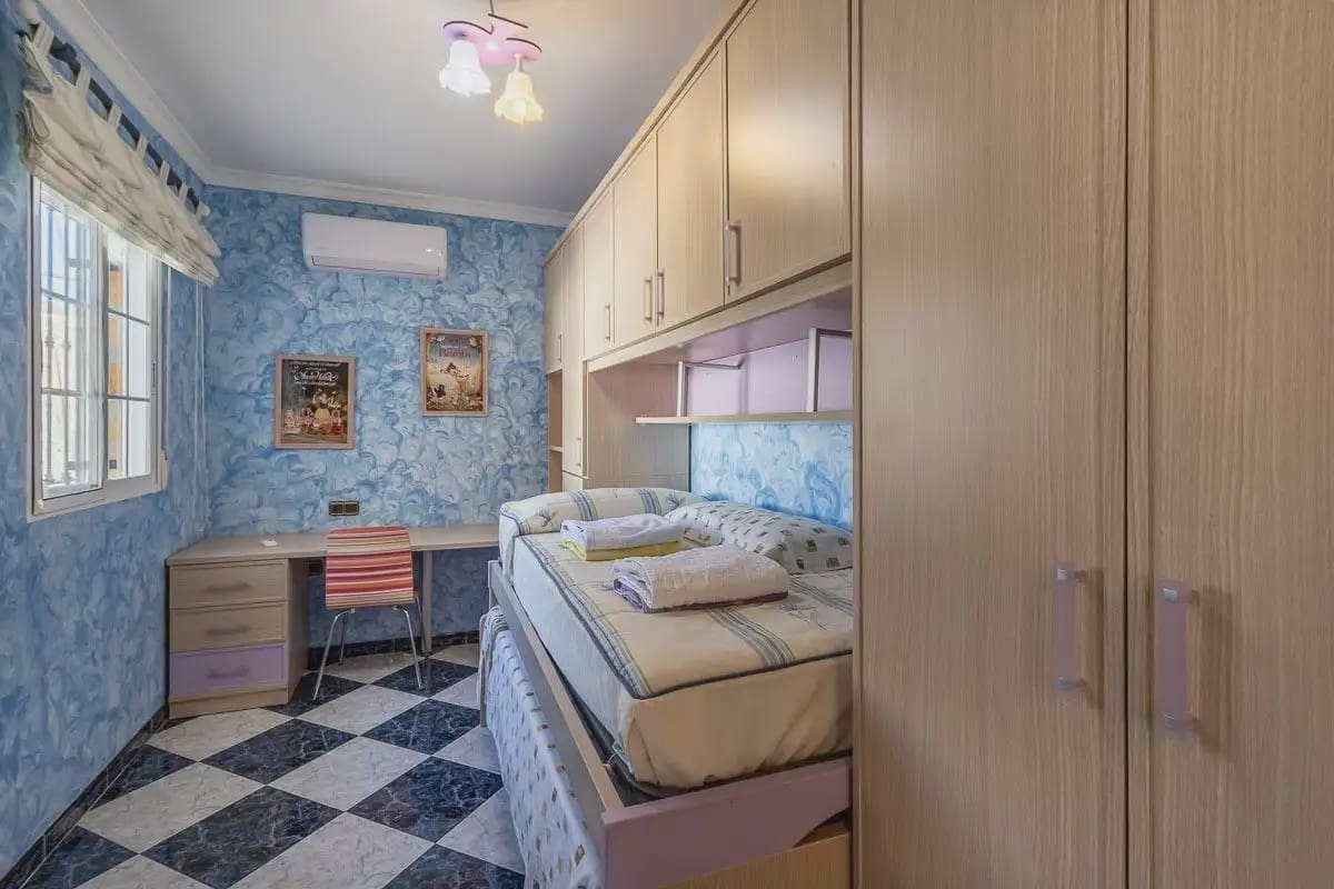 Villa til salg i Itrabo med swimmingpool garage - € 689.000 (Ref: 9837297)