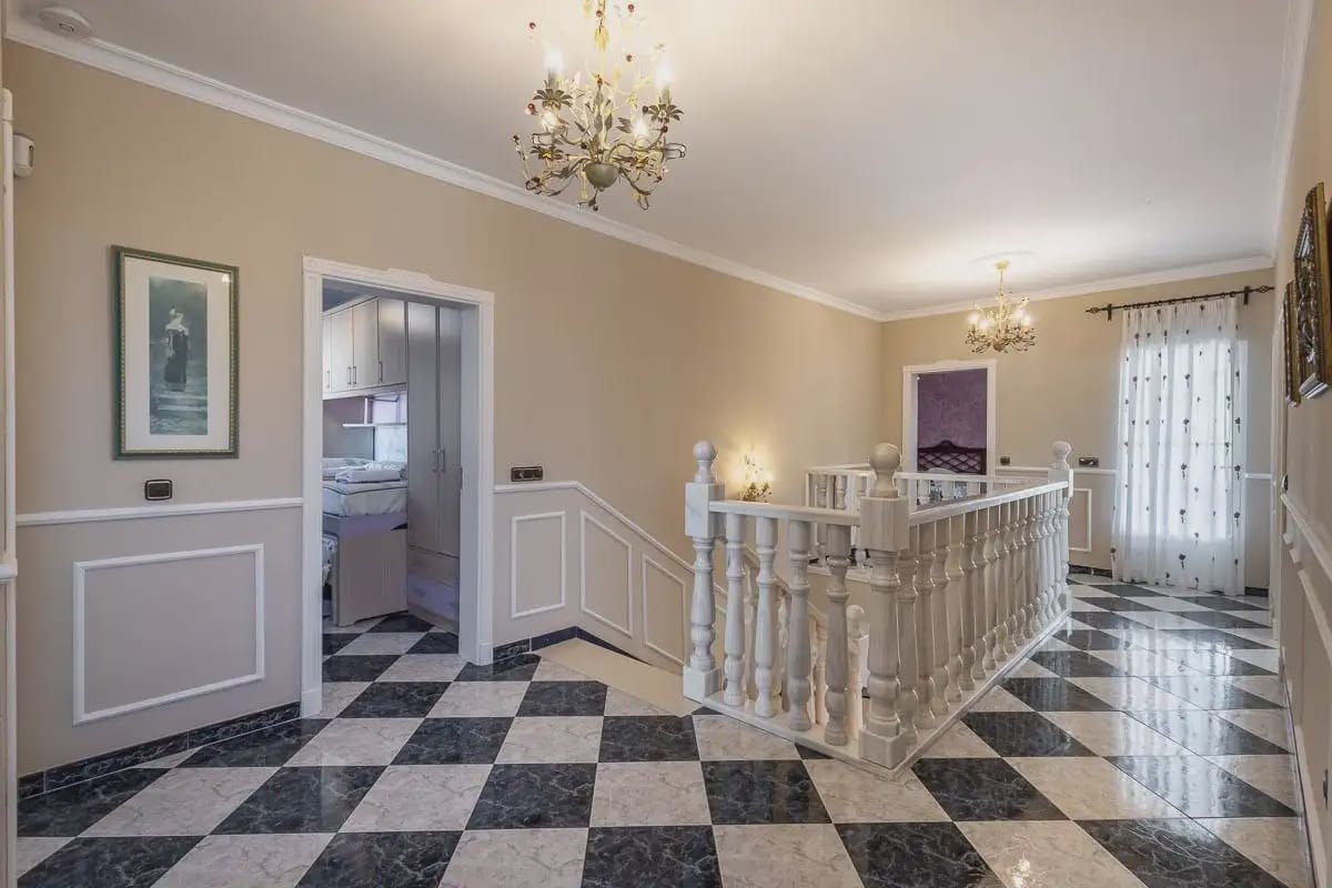 Villa til salg i Itrabo med swimmingpool garage - € 689.000 (Ref: 9837297)