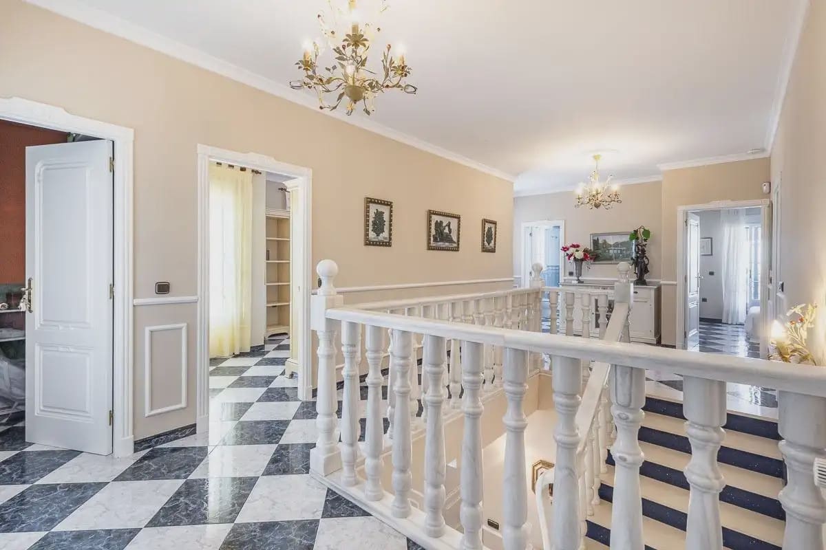 Villa til salg i Itrabo med swimmingpool garage - € 689.000 (Ref: 9837297)