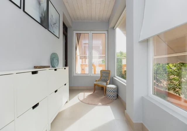Kjedet enebolig til salgs i Jun med garasje - € 290 000 (Ref: 9837299)