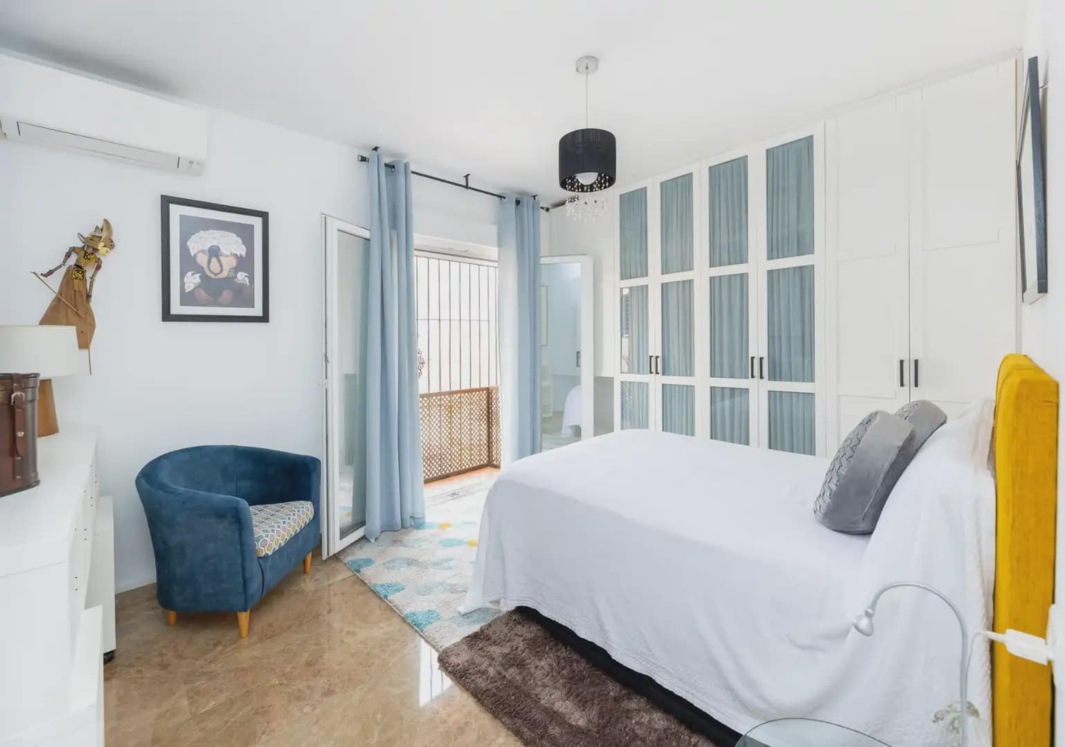Semi-detached Villa for sale in Jun with garage - € 290,000 (Ref: 9837299)