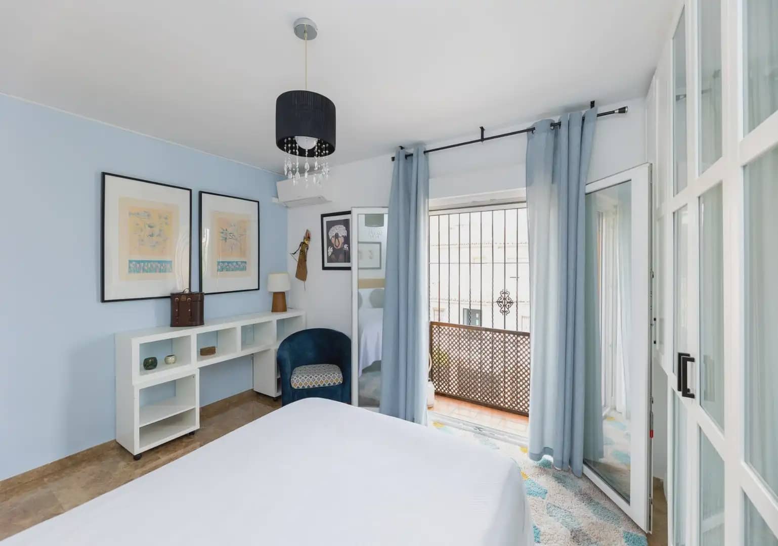 Semi-detached Villa for sale in Jun with garage - € 290,000 (Ref: 9837299)
