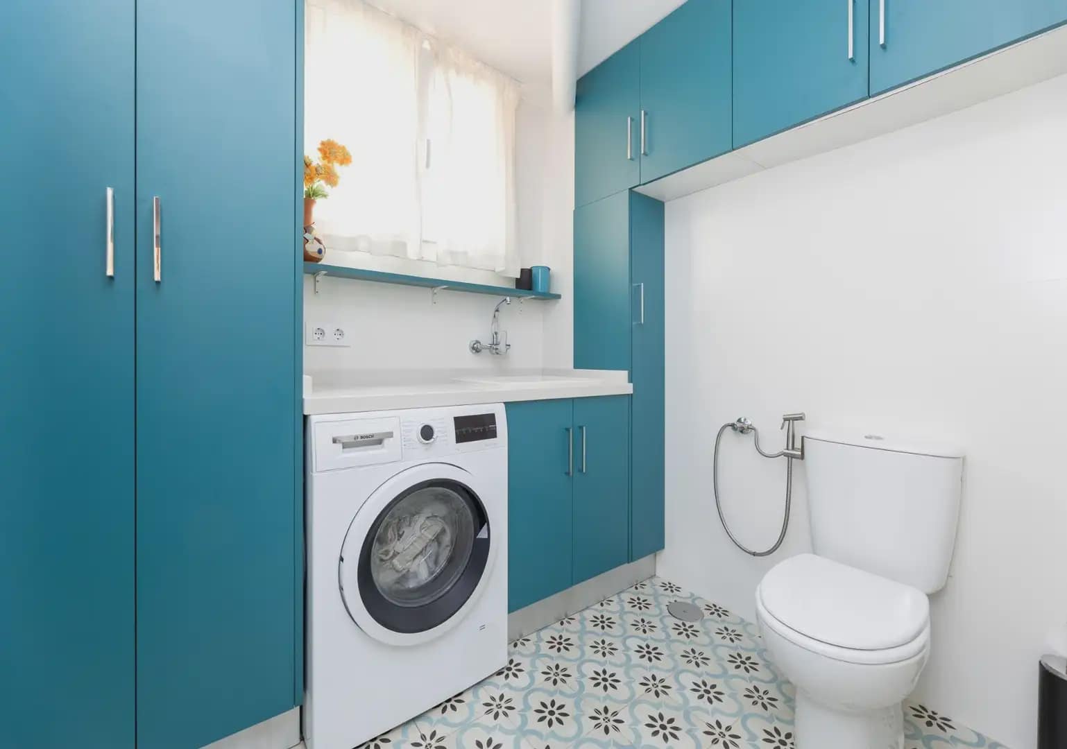 Semi-detached Villa for sale in Jun with garage - € 290,000 (Ref: 9837299)