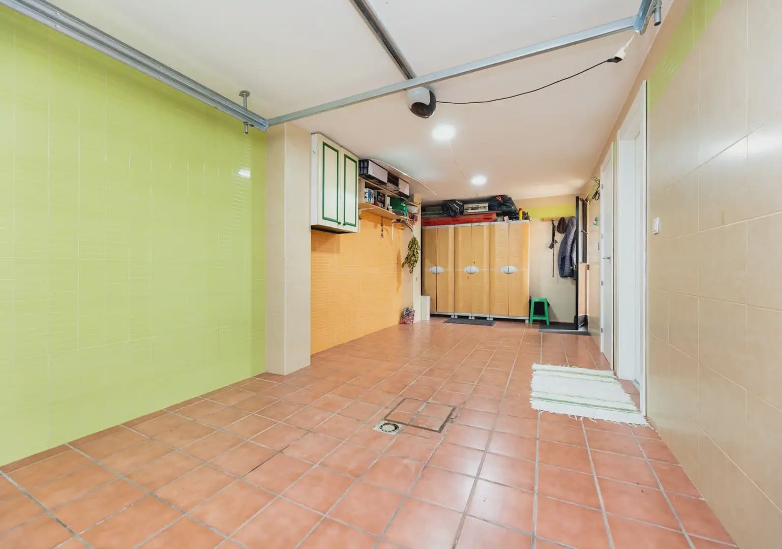 Semi-detached Villa for sale in Jun with garage - € 290,000 (Ref: 9837299)
