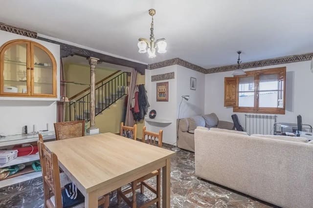 Hus til salgs i Albaicin, Granada by - € 315 000 (Ref: 9837300)