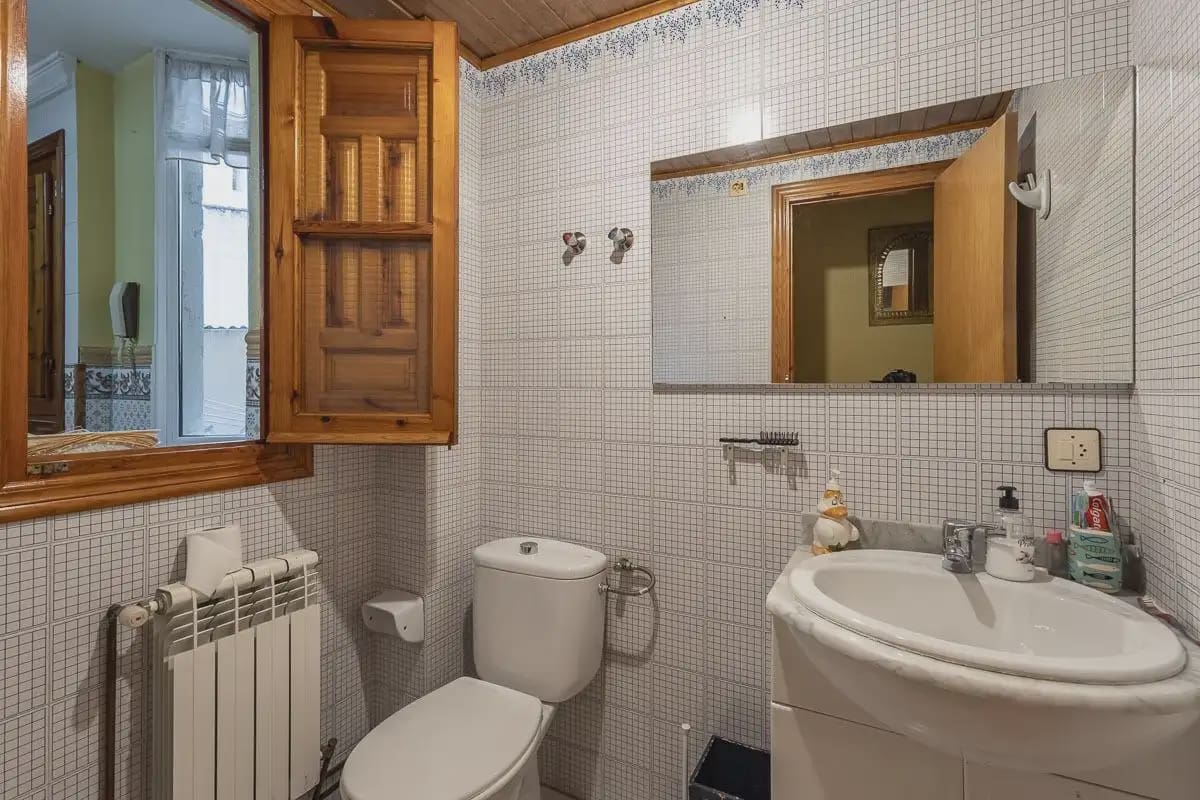 Hus till salu i Granada stad - 315 000 € (Ref: 9837300)
