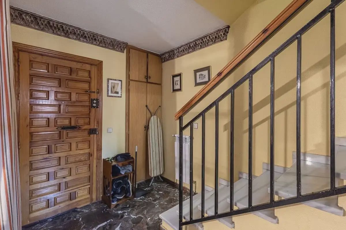 Hus till salu i Granada stad - 315 000 € (Ref: 9837300)