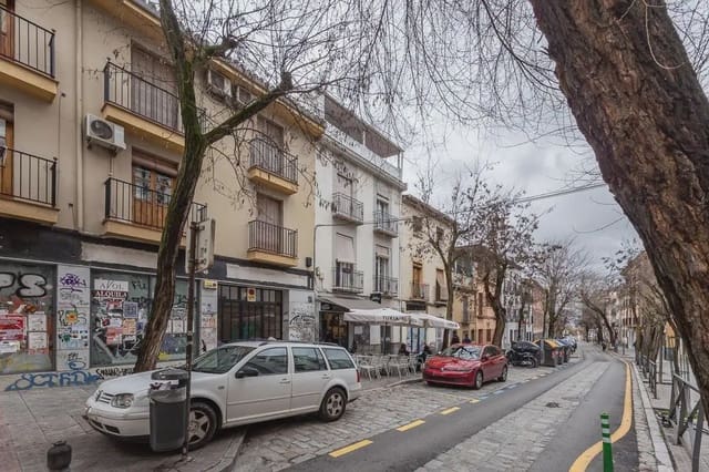 Hus til salgs i Albaicin, Granada by - € 315 000 (Ref: 9837300)