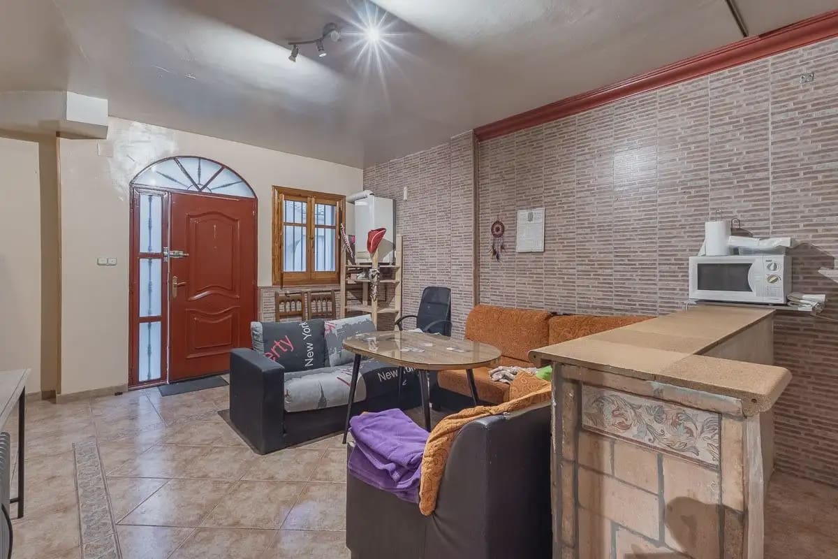 Hus till salu i Granada stad - 315 000 € (Ref: 9837300)