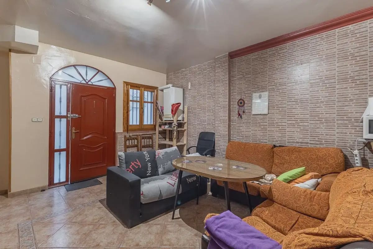 Hus till salu i Granada stad - 315 000 € (Ref: 9837300)