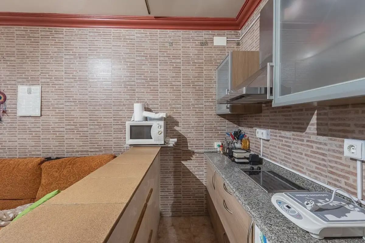 Hus till salu i Granada stad - 315 000 € (Ref: 9837300)