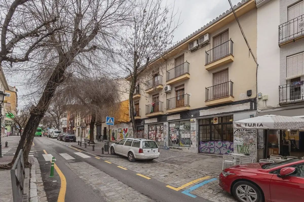 Hus till salu i Granada stad - 315 000 € (Ref: 9837300)