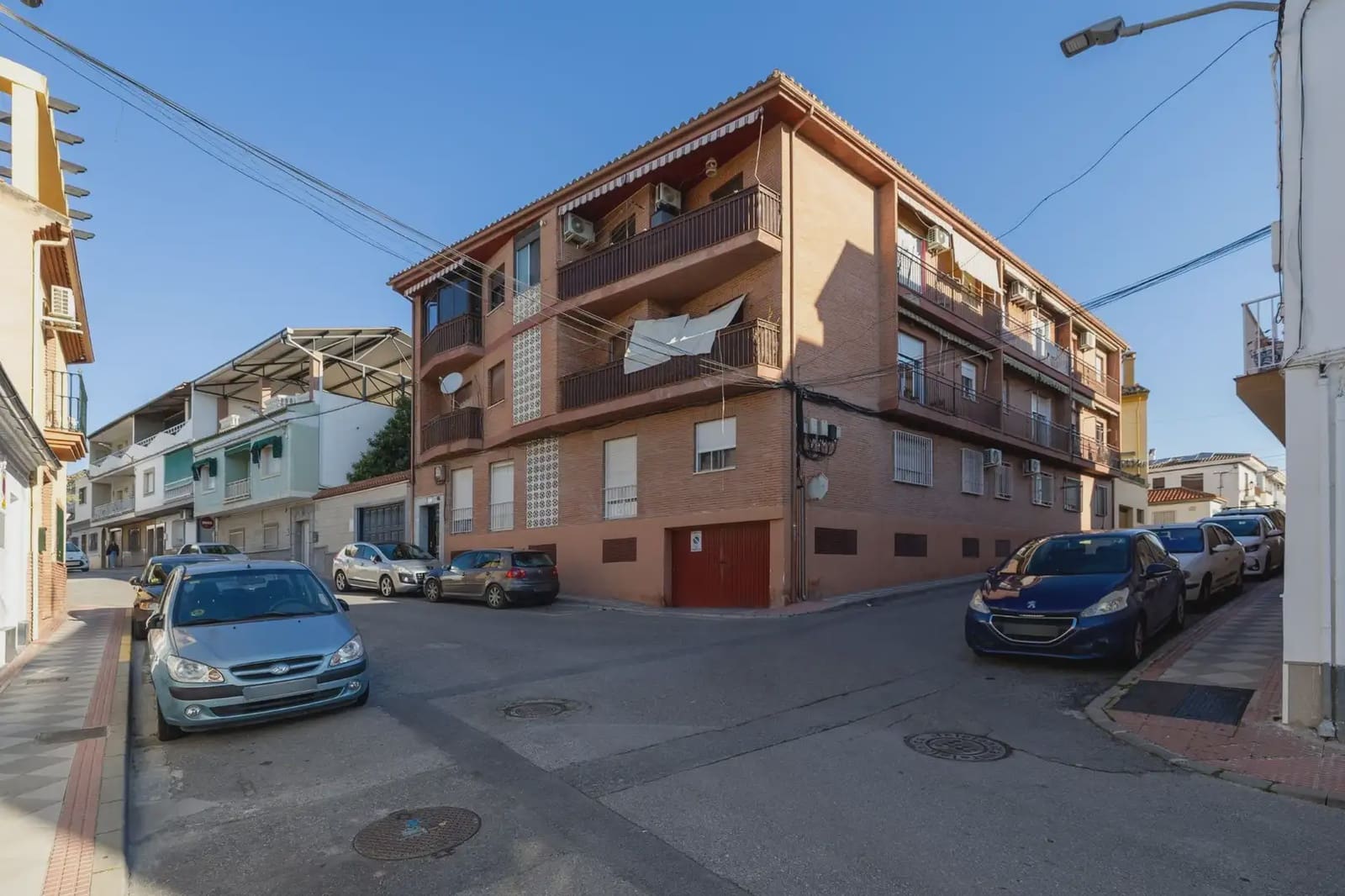3 soveværelse Lejlighed til salg i Atarfe - € 93.000 (Ref: 9837304)