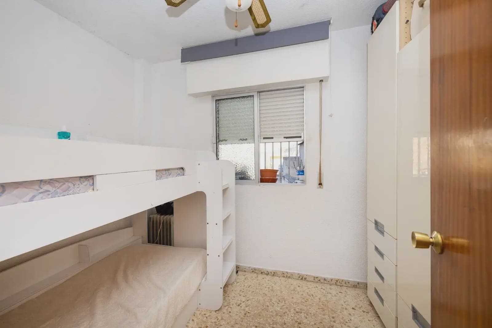 3 soveværelse Lejlighed til salg i Atarfe - € 93.000 (Ref: 9837304)