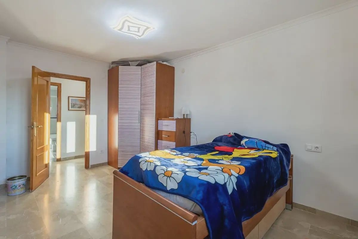 Villa zu verkaufen in Cenes de la Vega mit Pool Garage - 365.000 € (Ref: 9837305)