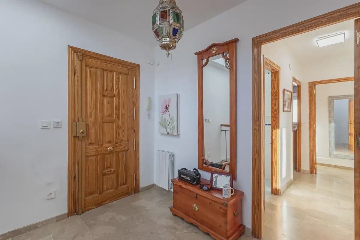 Villa zu verkaufen in Cenes de la Vega mit Pool Garage - 365.000 € (Ref: 9837305)