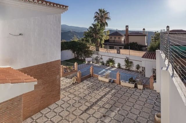 Villa til salgs i Cenes de la Vega med svømmebasseng garasje - € 365 000 (Ref: 9837305)