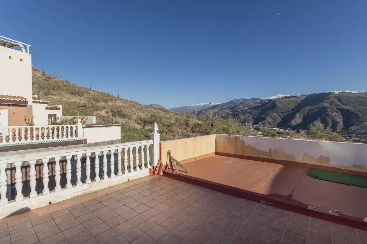 Villa zu verkaufen in Cenes de la Vega mit Pool Garage - 365.000 € (Ref: 9837305)