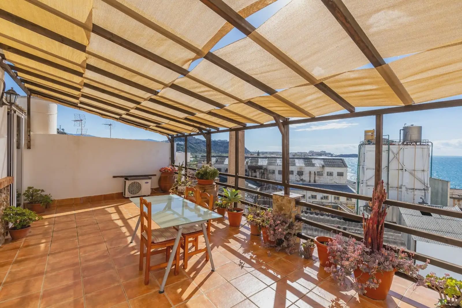 Townhouse for sale in Salobrena - € 199,000 (Ref: 9837307)
