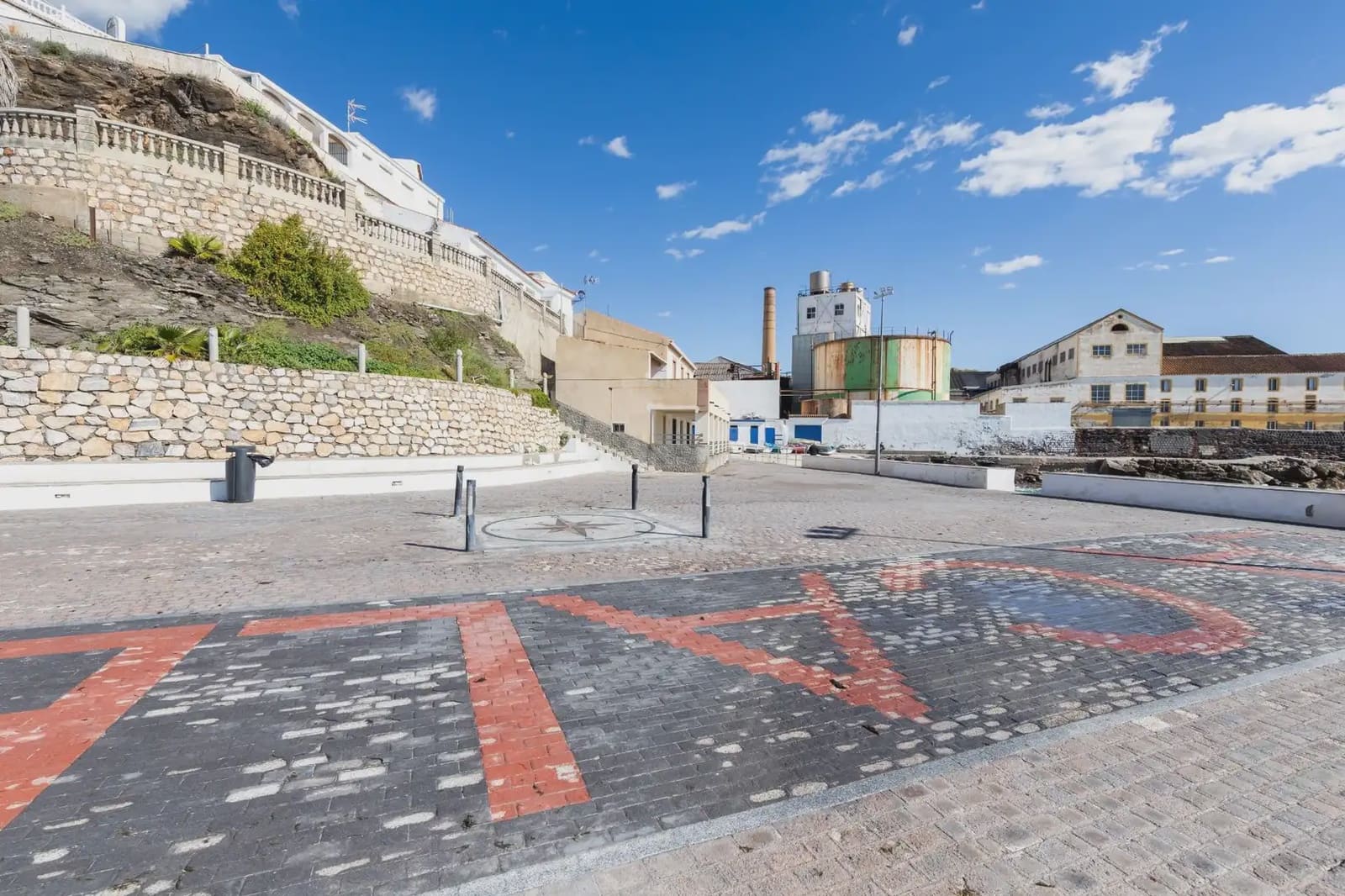 Townhouse for sale in Salobrena - € 199,000 (Ref: 9837307)