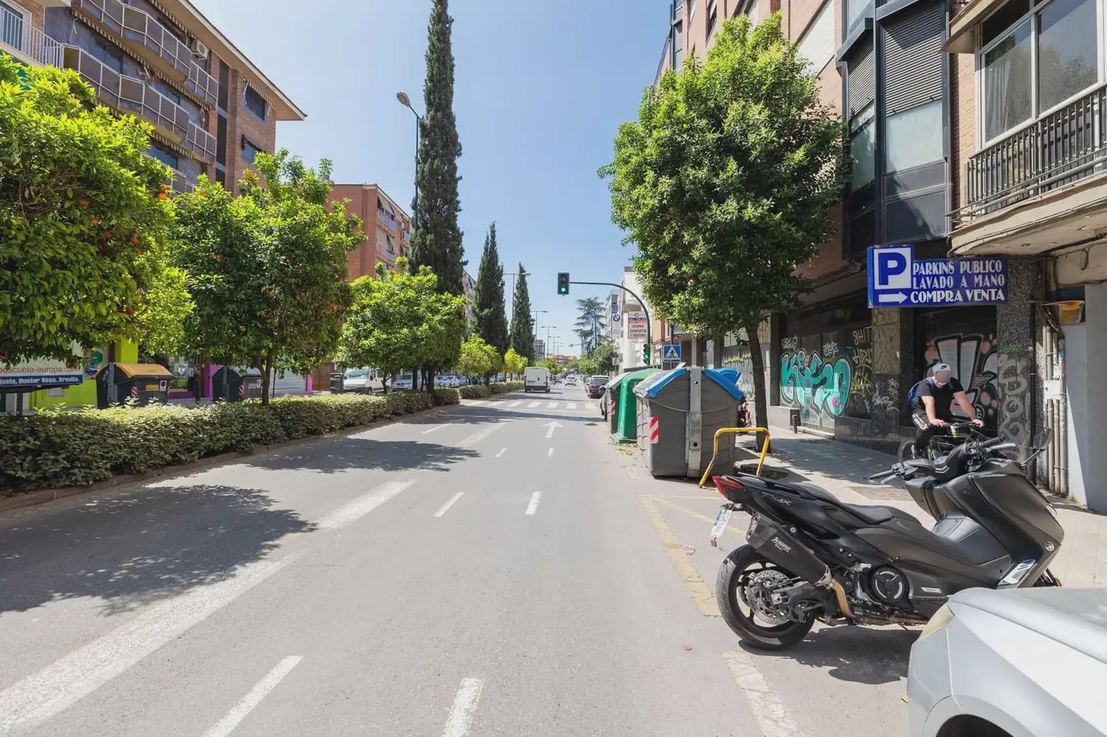 Local Comercial en Granada ciudad en venta - 816.000 € (Ref: 9837310)