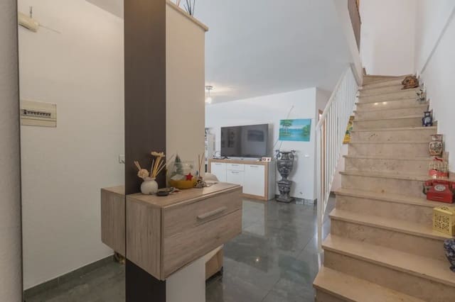 Omakotitalo myytävänä paikassa Churriana de la Vega mukana 
autotalli - 265 000 € (Ref: 9837311)