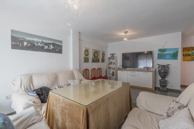 Omakotitalo myytävänä paikassa Churriana de la Vega mukana 
autotalli - 265 000 € (Ref: 9837311)