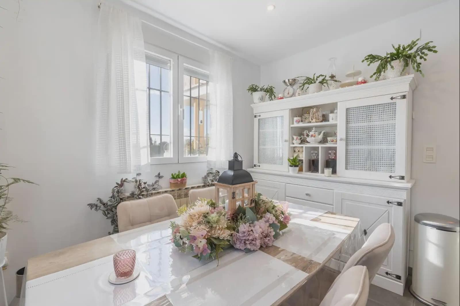 Villa/Maison à vendre à Gojar avec piscine garage - 520 000 € (Ref: 9837314)