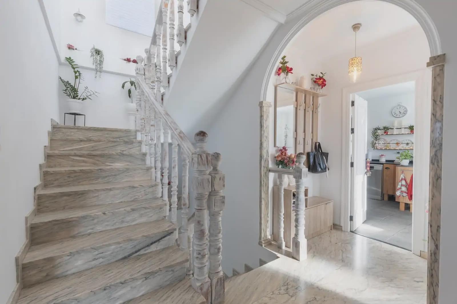 Villa/Maison à vendre à Gojar avec piscine garage - 520 000 € (Ref: 9837314)