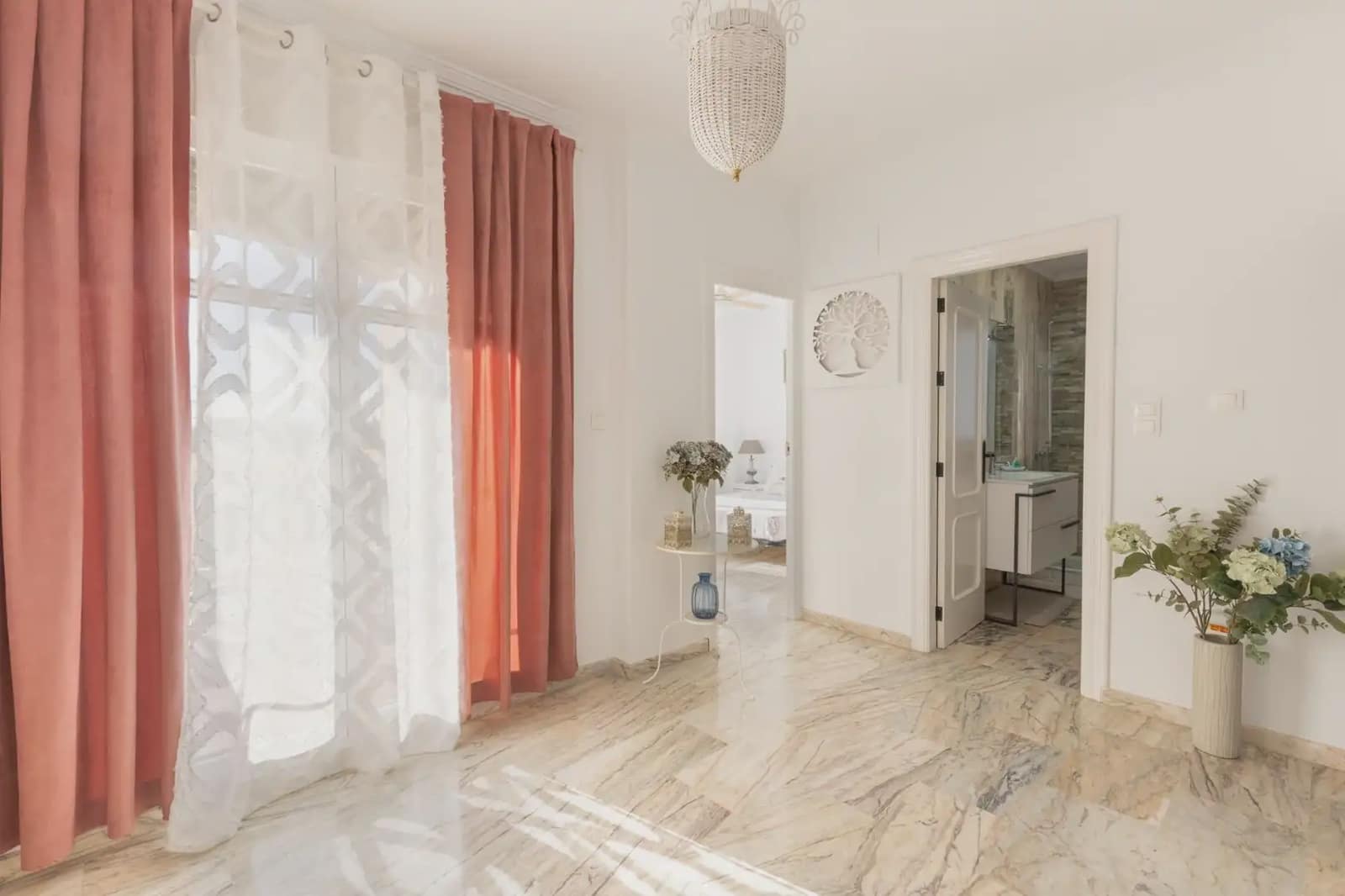 Villa/Maison à vendre à Gojar avec piscine garage - 520 000 € (Ref: 9837314)