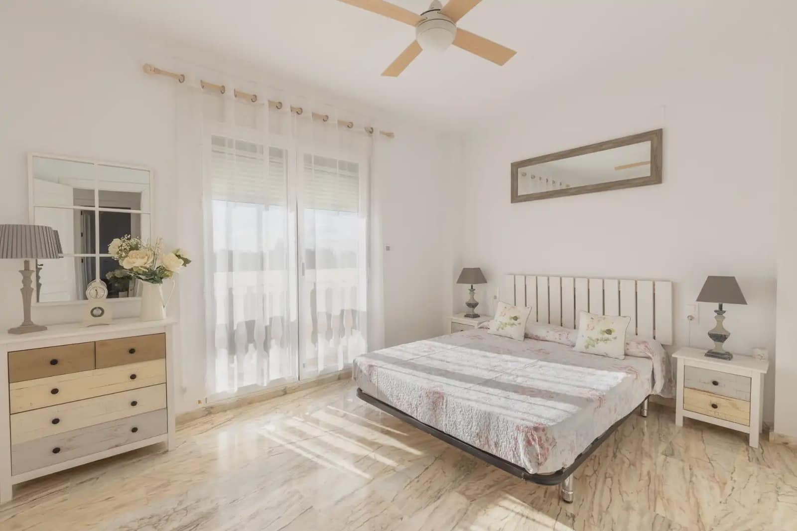 Villa/Maison à vendre à Gojar avec piscine garage - 520 000 € (Ref: 9837314)