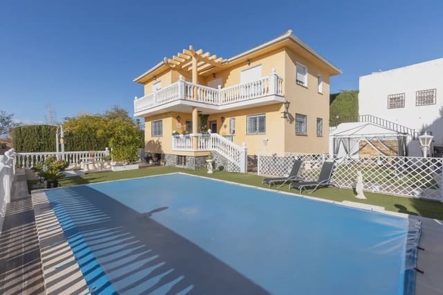 Villa til salgs i Gójar med svømmebasseng garasje - € 520 000 (Ref: 9837314)