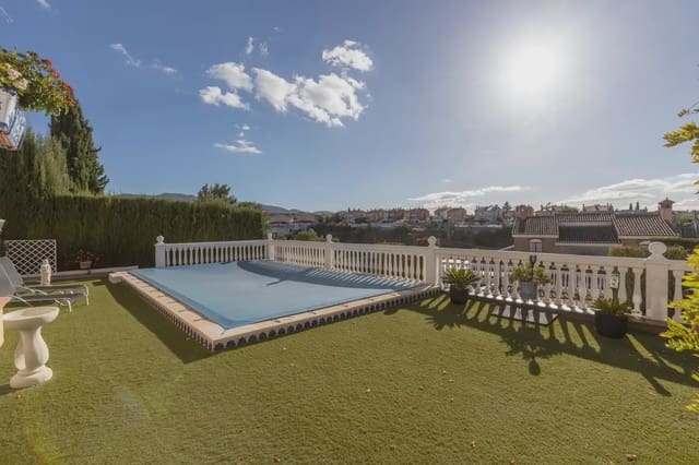 Villa til salgs i Gójar med svømmebasseng garasje - € 520 000 (Ref: 9837314)