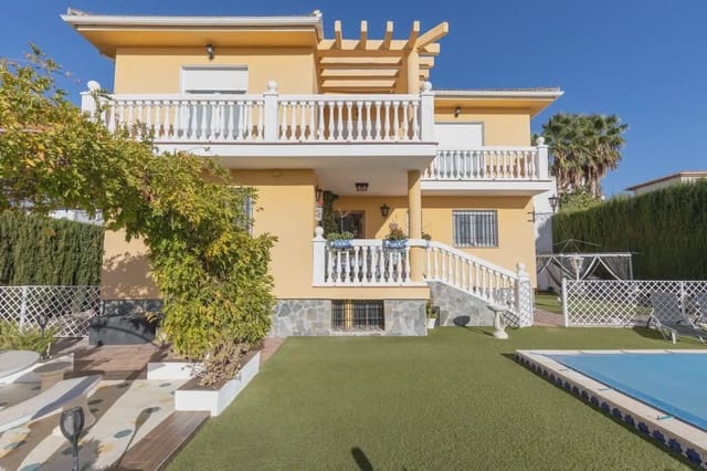 Villa til salgs i Gójar med svømmebasseng garasje - € 520 000 (Ref: 9837314)